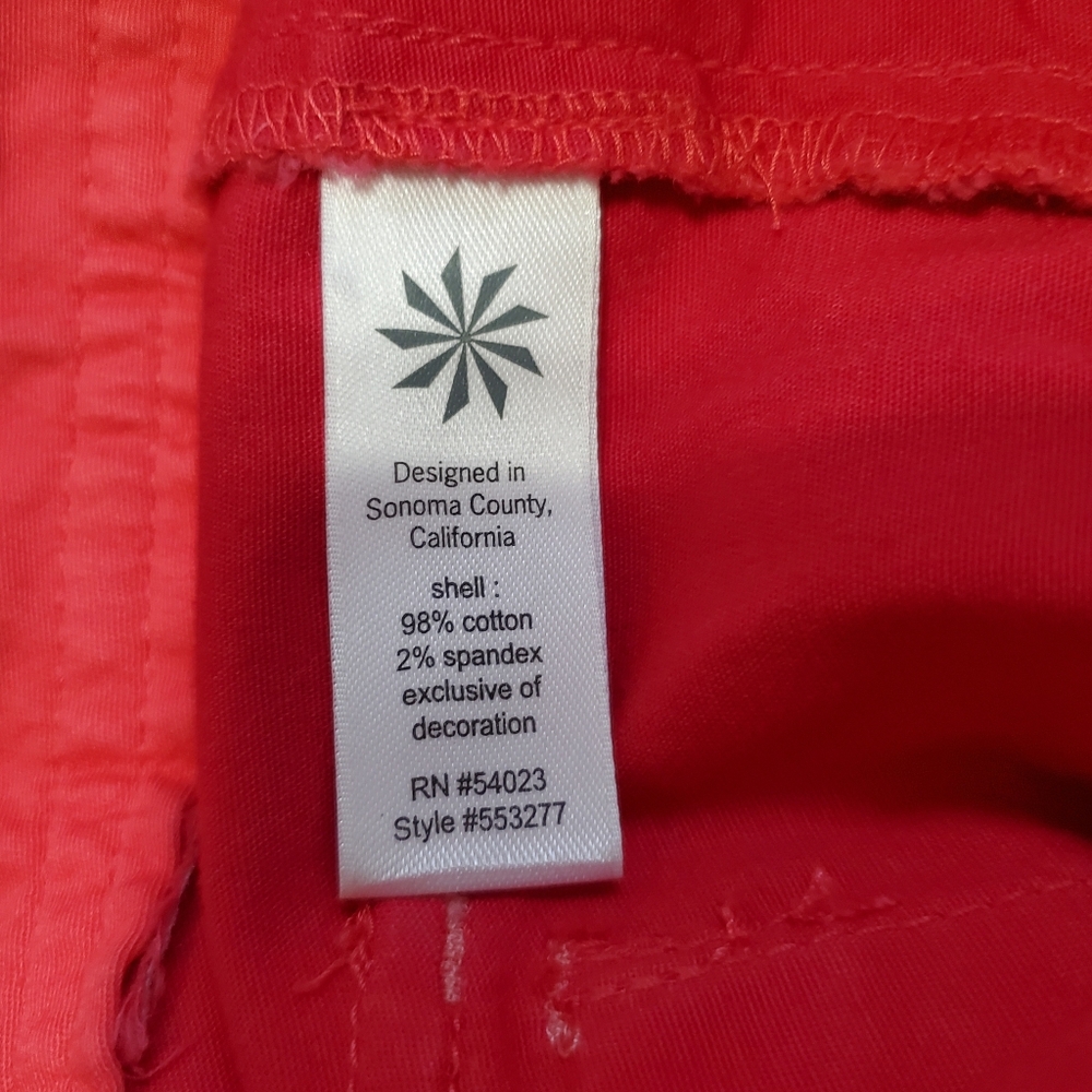 Athleta Coastal Cargo Roll Tab Shorts Red Cotton Blend Size 0 - Picture 4 of 10